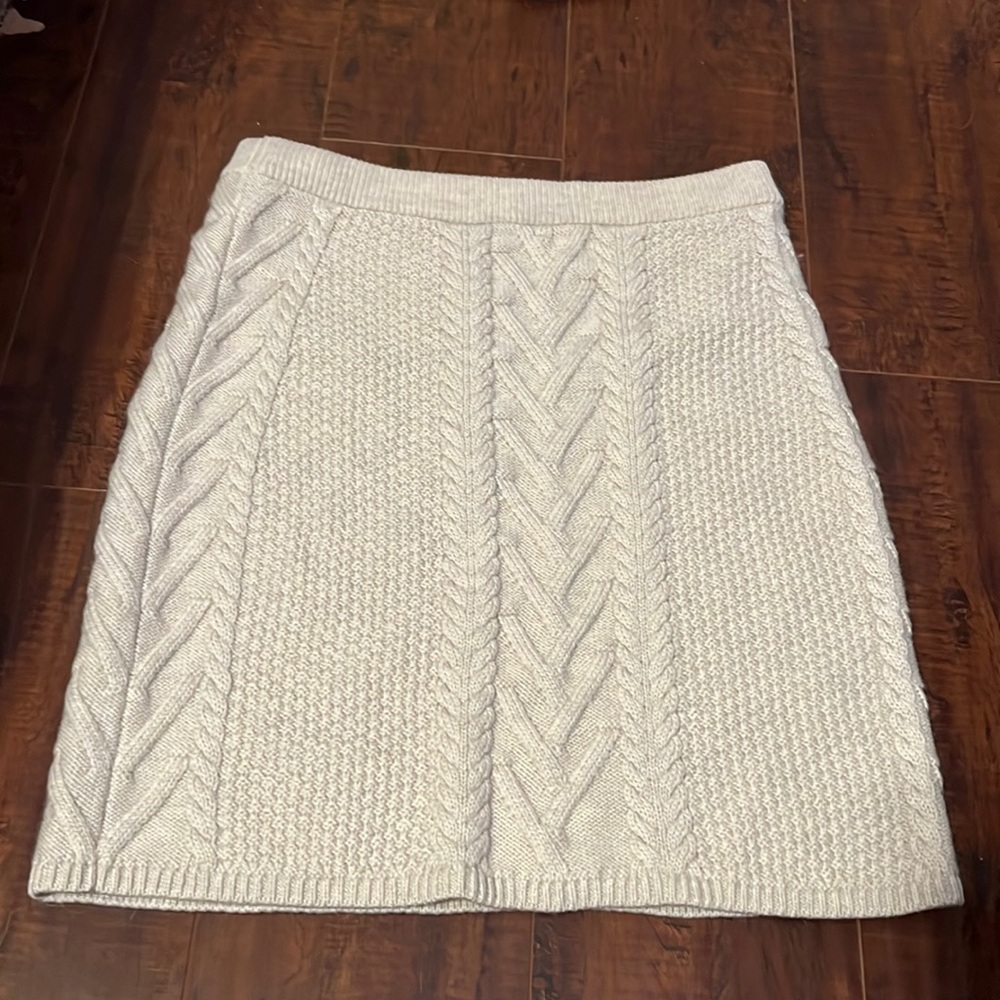 Aritzia Babaton Sweater Skirt